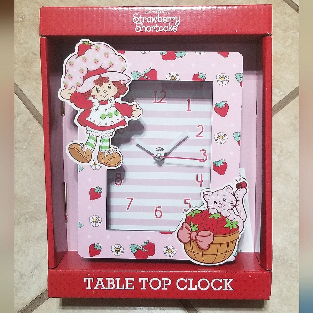 Strawberry Shortcake Tabletop Analog Clock